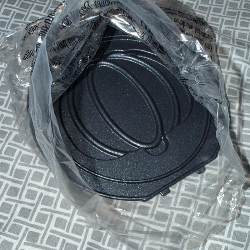 NWOT Mint Green Mini Waffle Maker - Picture 8 of 8